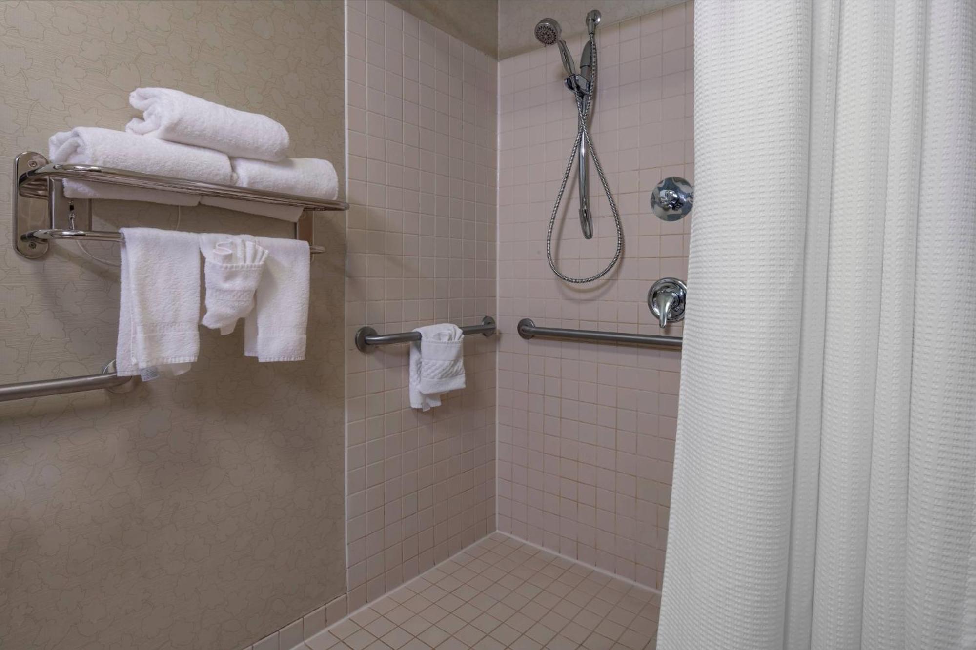 Springhill Suites Devens Common Center Extérieur photo