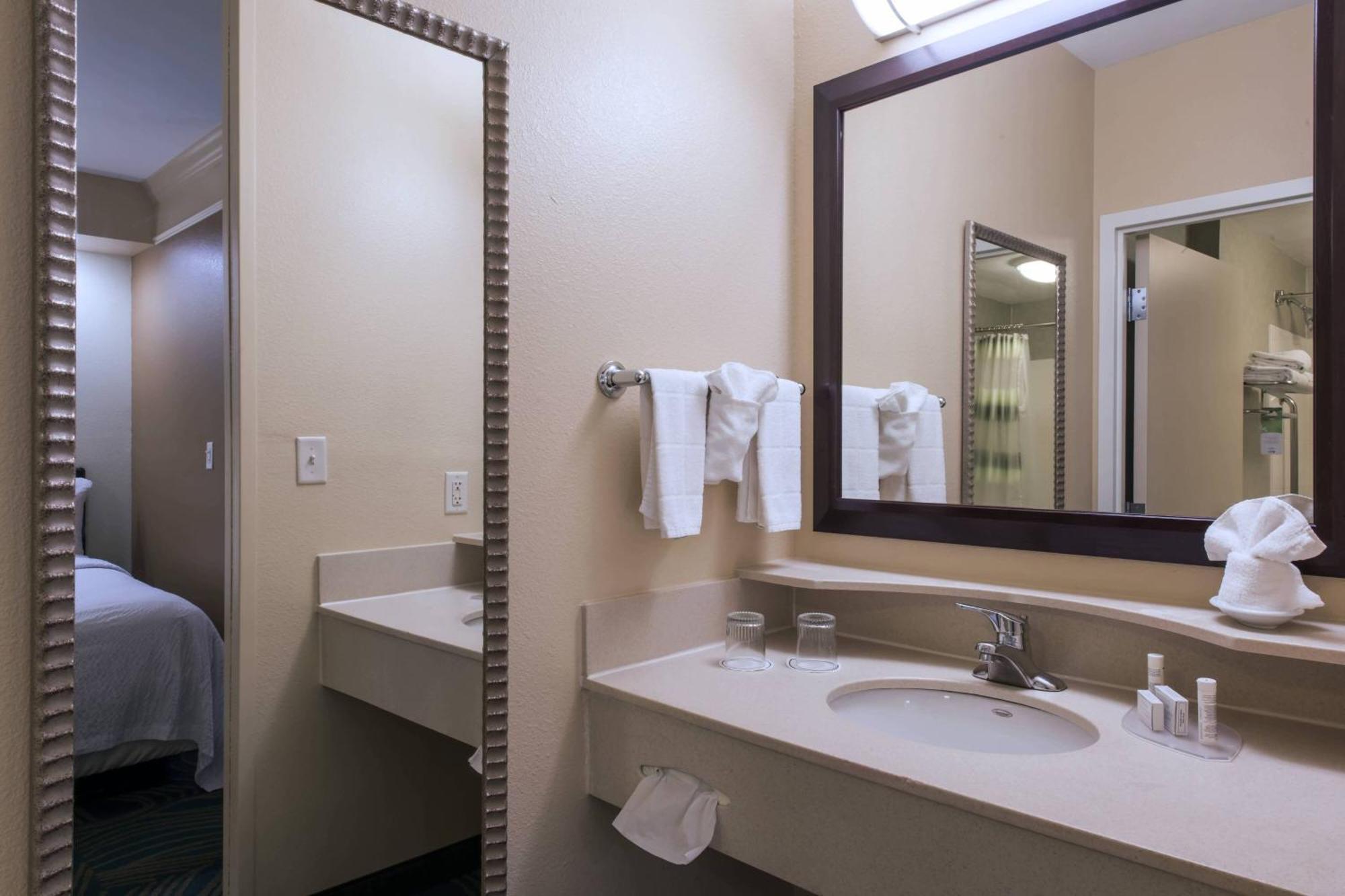 Springhill Suites Devens Common Center Extérieur photo